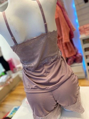 Baby doll renda de cetin