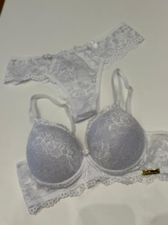 Conjunto Rosa Branca