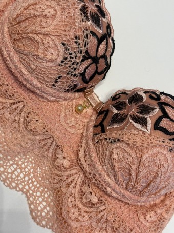 Conjunto Flores