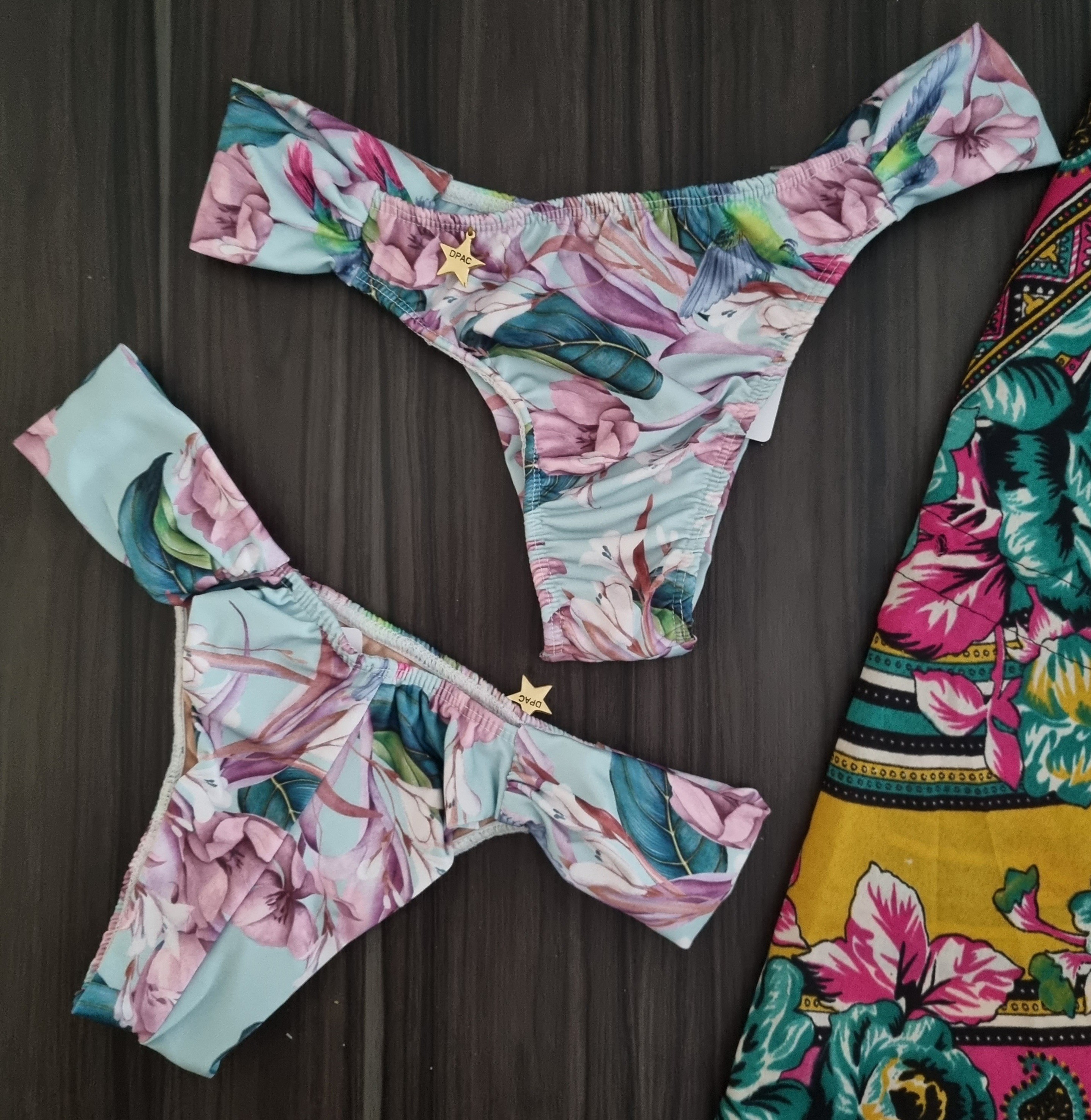 Biquini Floral  Tamanho  GG