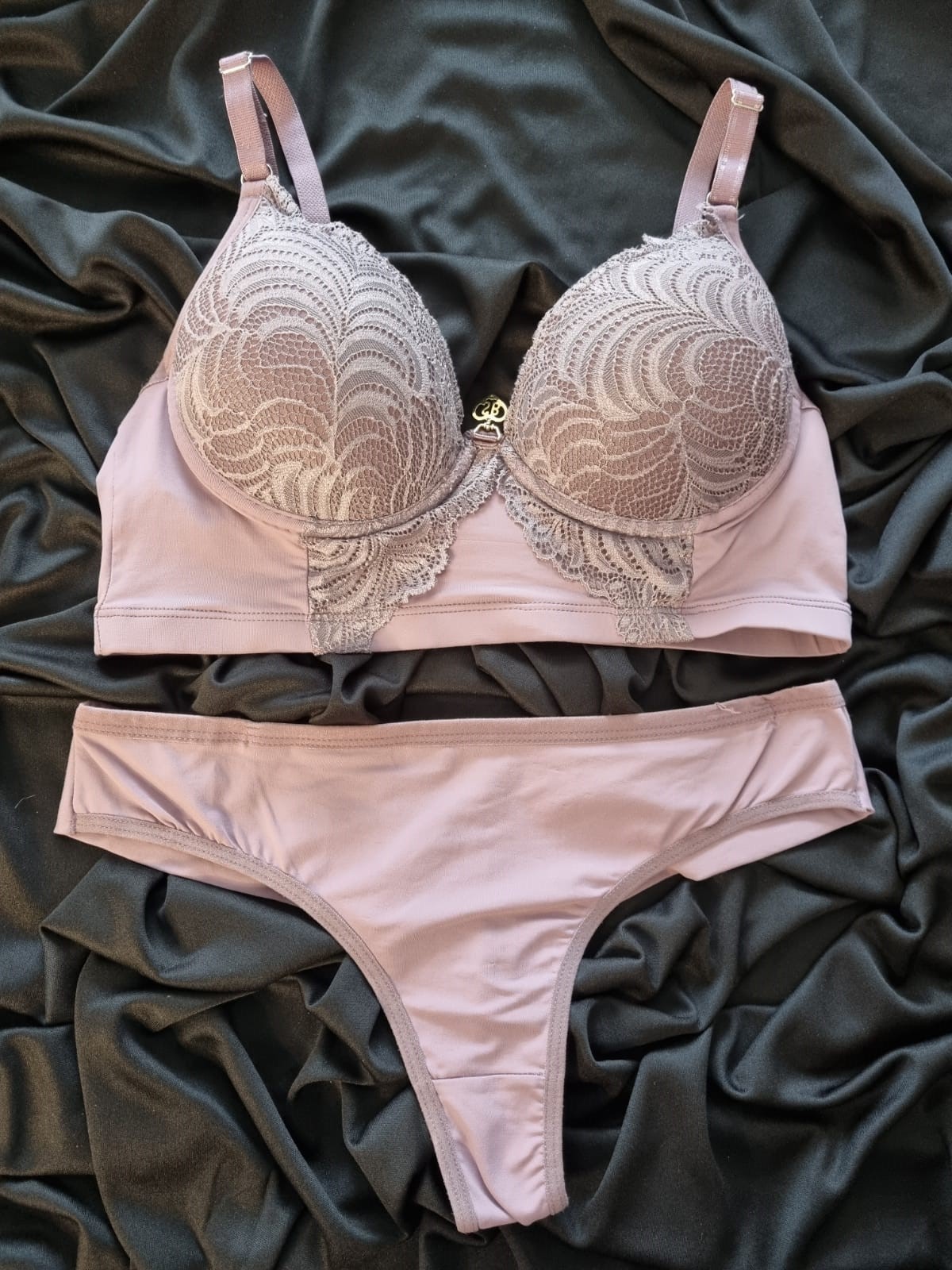 Conjunto G 008 Tamanho  G